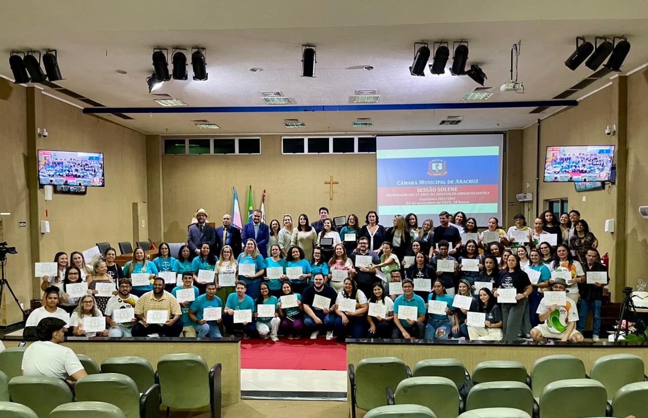 ASSOCIAÇÃO AMIGOS DA JUSTIÇA RECEBE HOMENAGEM DA CÂMARA MUNICIPAL EM SESSÃO SOLENE