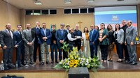 CÂMARA HOMENAGEIA OS 75 ANOS DA IGREJA CATÓLICA MATRIZ SÃO JOÃO BATISTA EM SESSÃO SOLENE