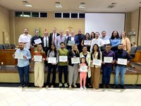 CÂMARA MUNICIPAL DE ARACRUZ PROMOVE SESSÃO SOLENE EM HOMENAGEM AOS EMPRESÁRIOS DE VILA DO RIACHO
