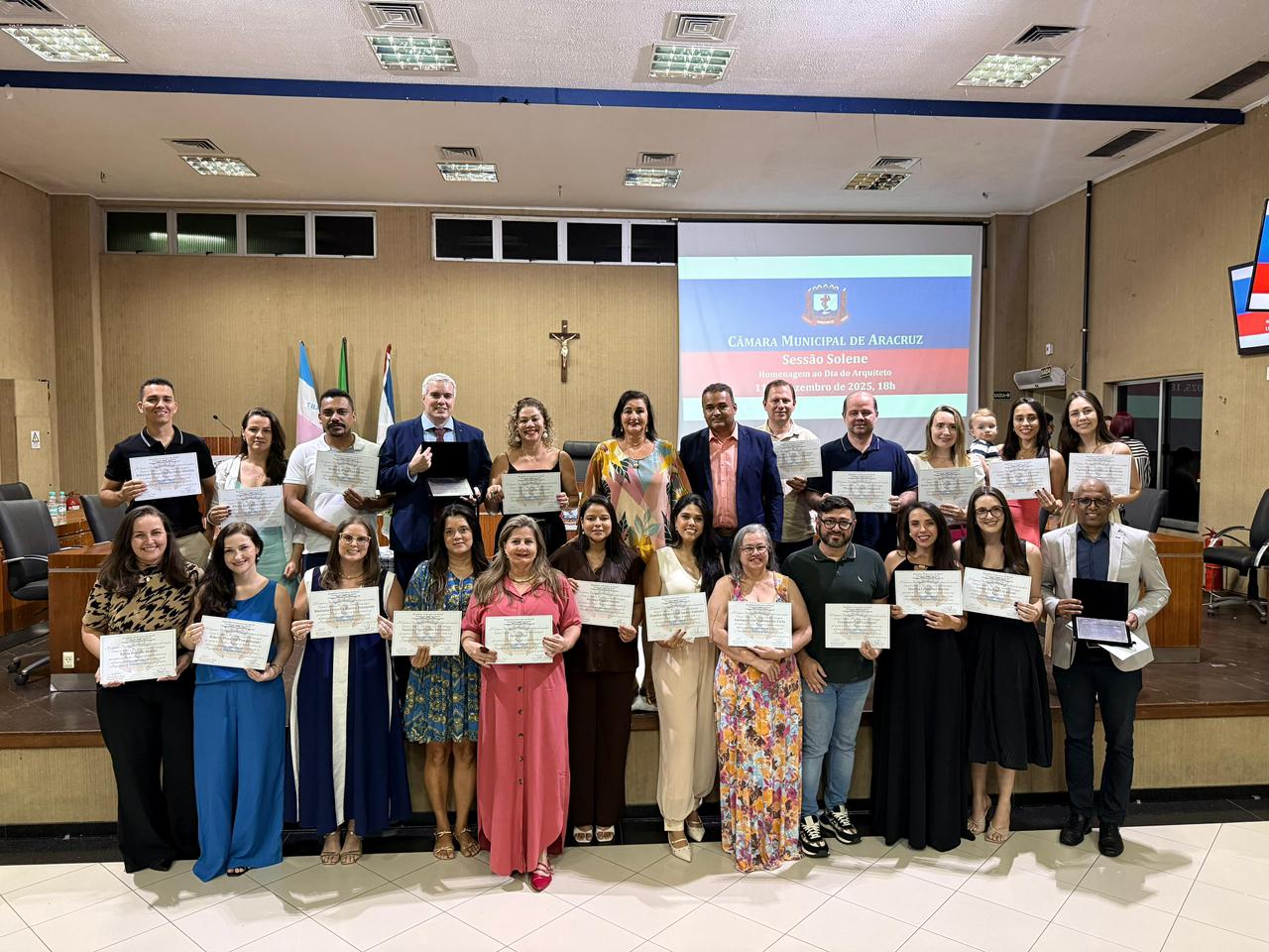 CÂMARA MUNICIPAL DE ARACRUZ REALIZA SESSÃO SOLENE EM HOMENAGEM AO DIA DO ARQUITETO E URBANISTA