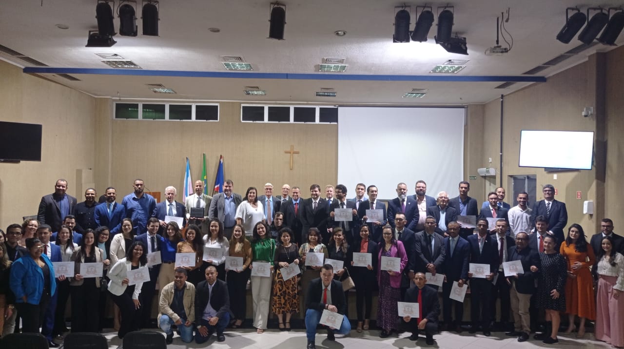 CÂMARA REALIZA SESSÃO SOLENE EM HOMENAGEM AO DIA DO ADVOGADO