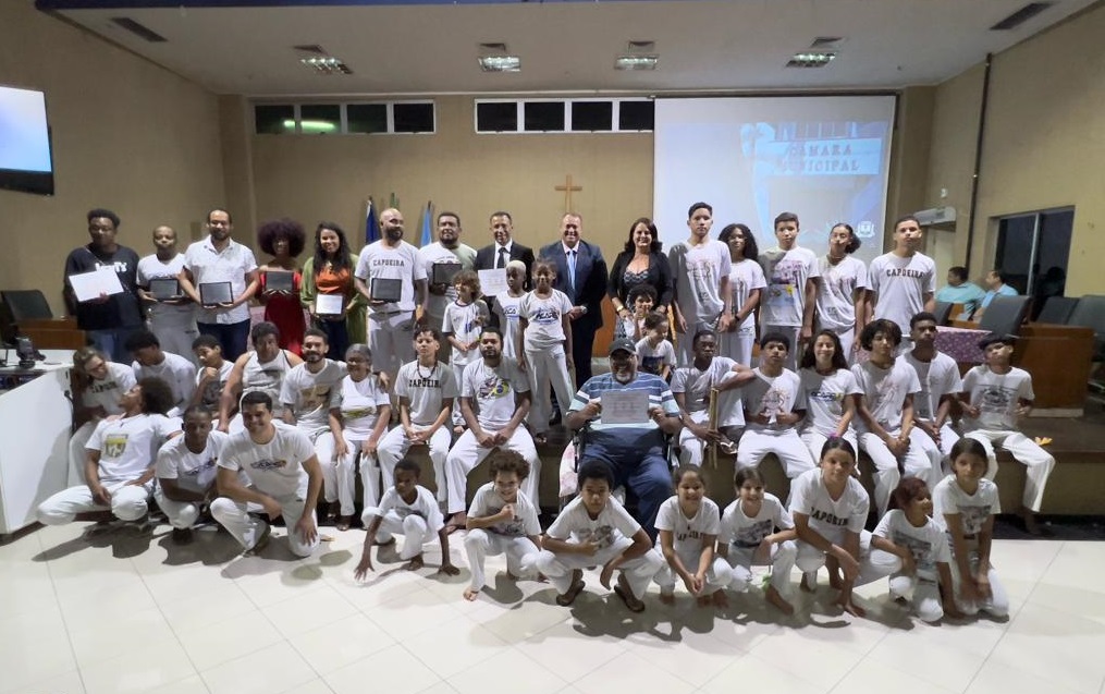 DIA DA CONSCIÊNCIA NEGRA É CELEBRADO EM SESSÃO SOLENE DA CÂMARA DE ARACRUZ