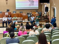 ENCONTRO NO PLENÁRIO DA CÂMARA DEBATE AÇÕES EM FAVOR DOS SERVIDORES ADMINISTRATIVOS DAS UNIDADES DE ENSINO