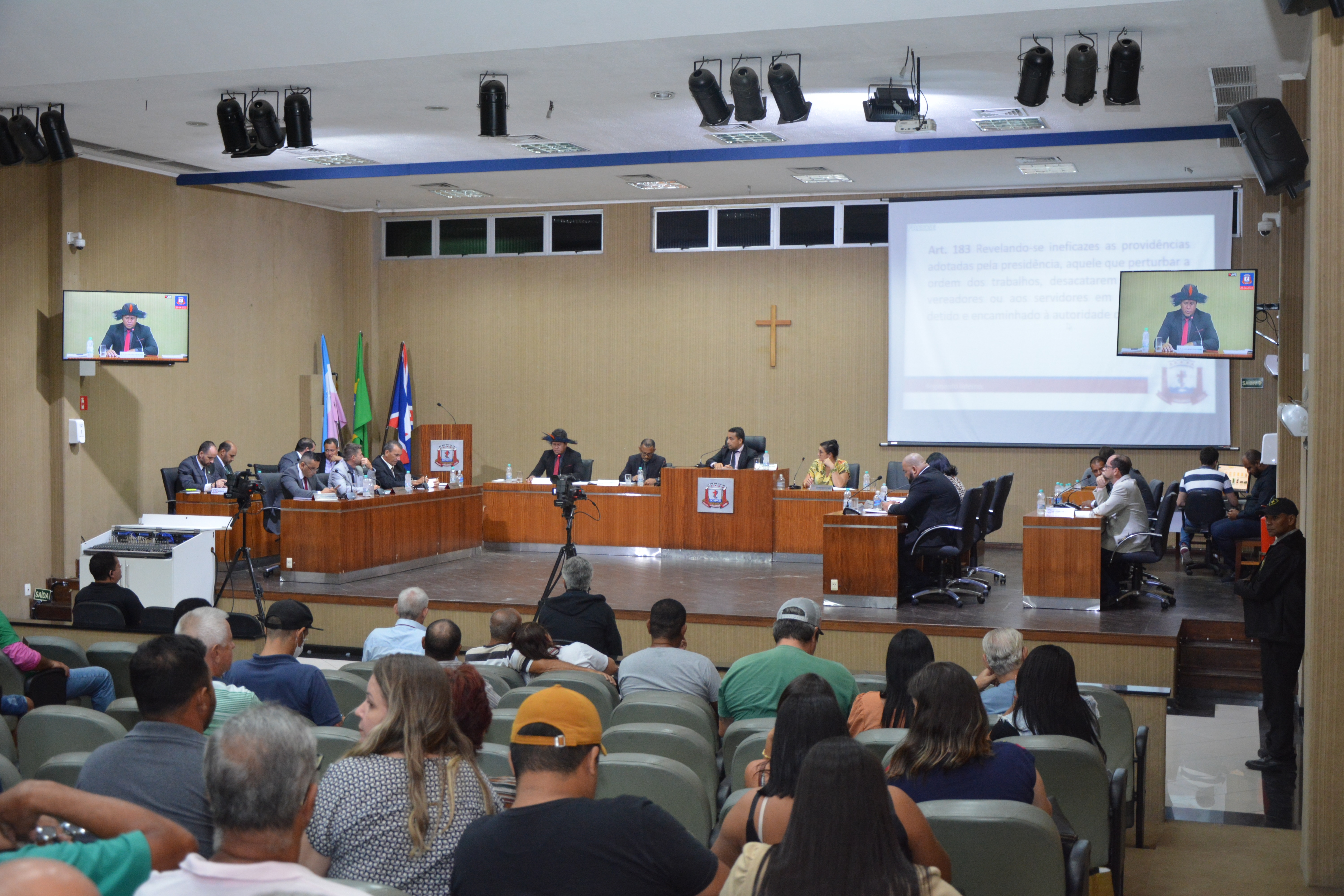 APROVADO PROJETO QUE REAJUSTA VENCIMENTOS DOS SERVIDORES PÚBLICOS DO MUNICÍPIO
