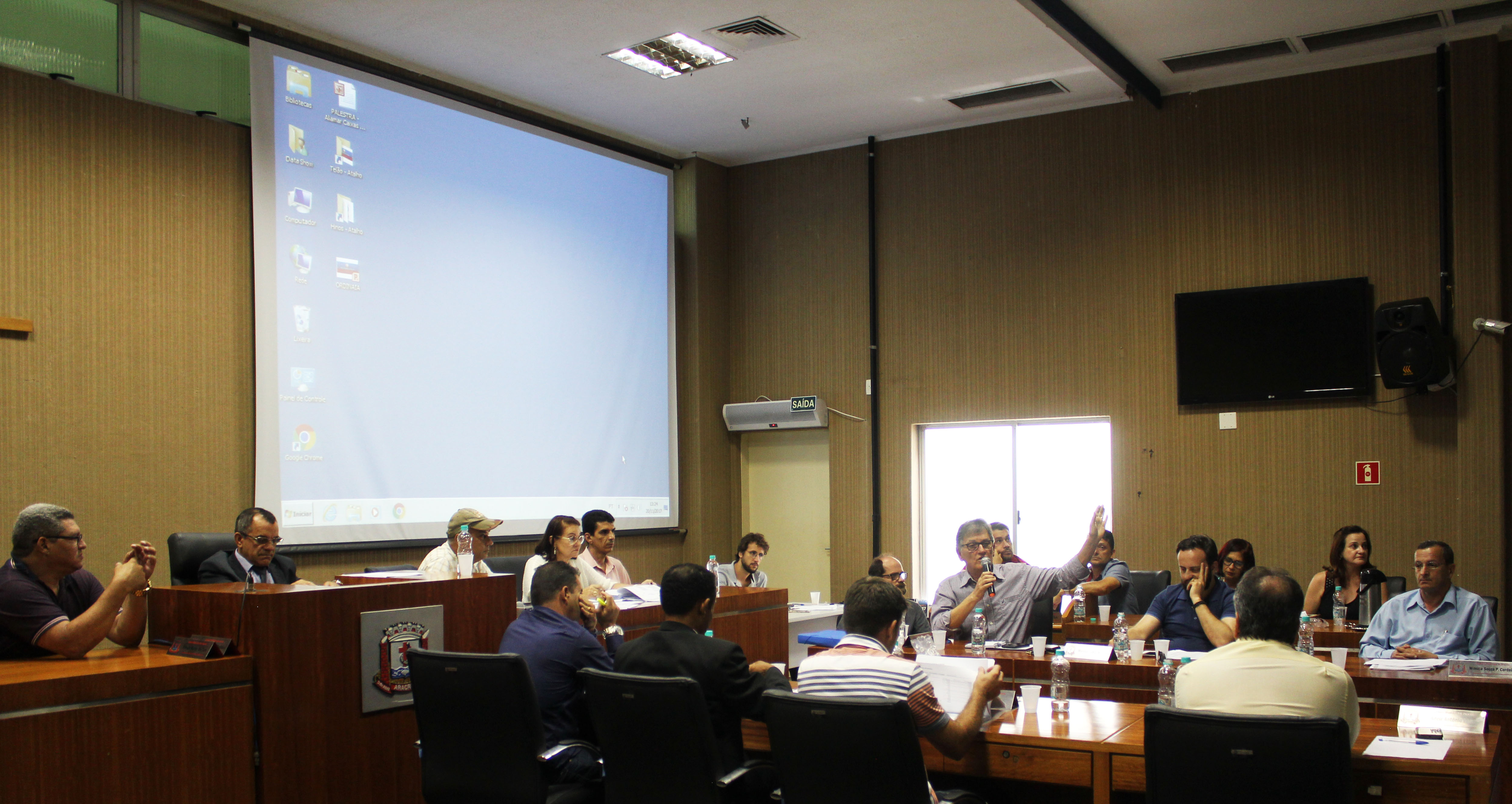 Vereadores discutem Lei Orçamentária Anual do Poder Executivo do município