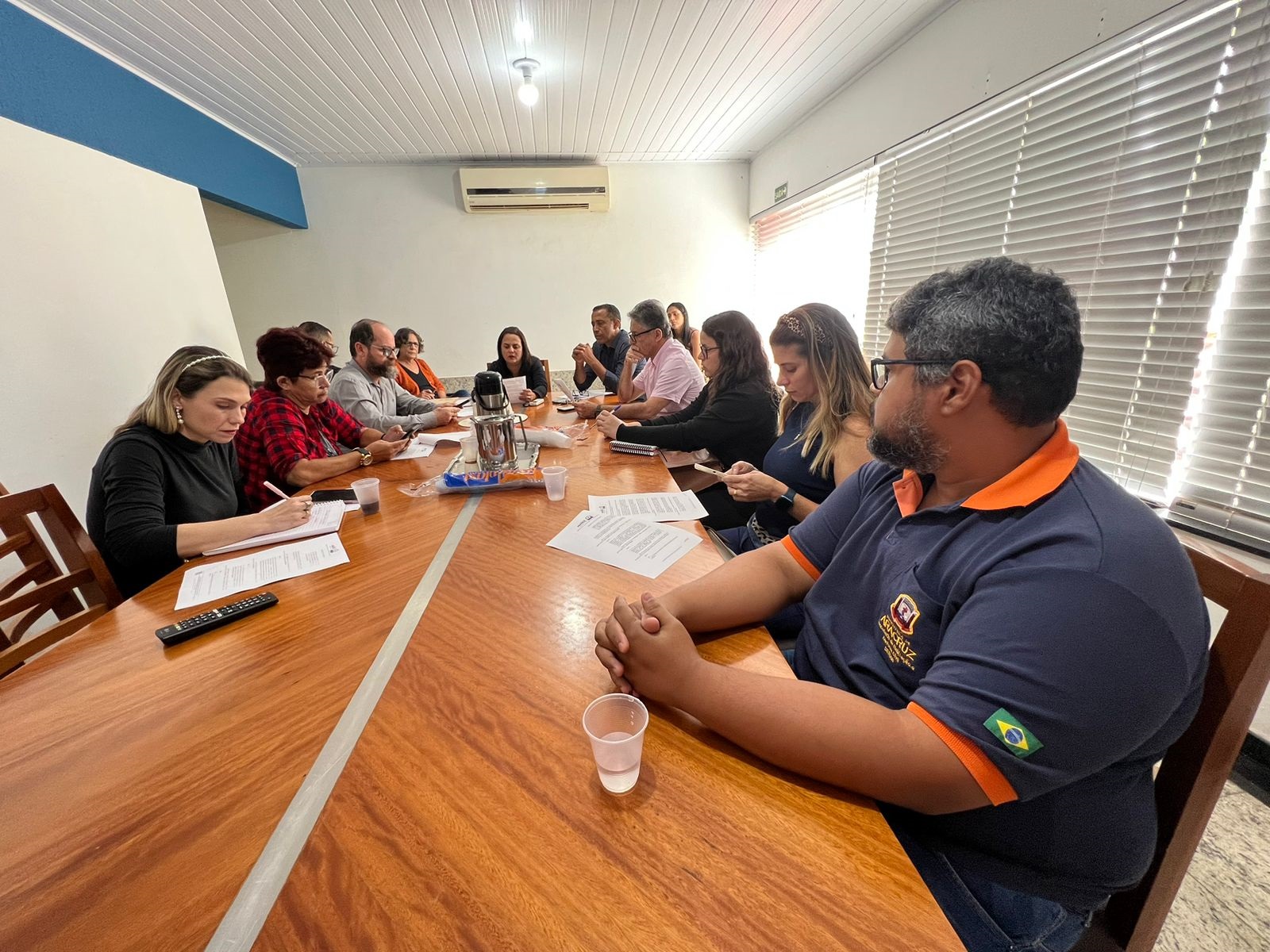 MEMBROS DA COMISSÃO DE FINANÇAS SE REÚNEM COM SECRETÁRIOS MUNICIPAIS PARA DISCUTIR PLE 012/23