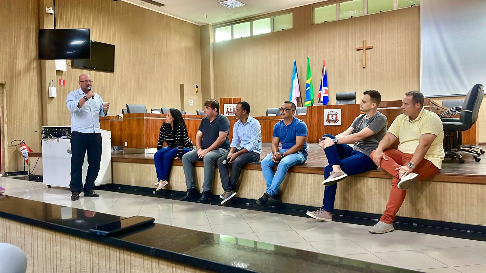 Plenário da Câmara sedia debate sobre a disponibilidade de vagas em escolas estaduais do município de Aracruz