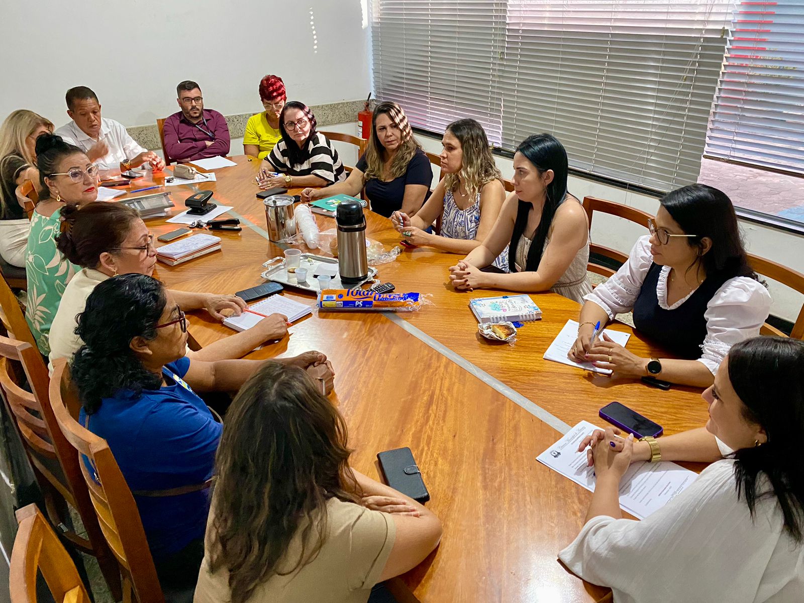 POLÍTICAS PÚBLICAS DE APOIO ÀS MULHERES SÃO DEBATIDAS EM REUNIÃO DE COMISSÃO ESPECIAL