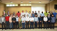 PREFEITO E SECRETÁRIOS MUNICIPAIS PARTICIPAM DE ENCONTRO COM VEREADORES