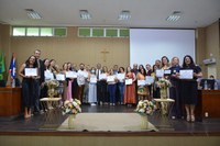 PROFESSORES SÃO HOMENAGEADOS PELO TRABALHO DESEMPENHADO DURANTE A PANDEMIA DA COVID-19